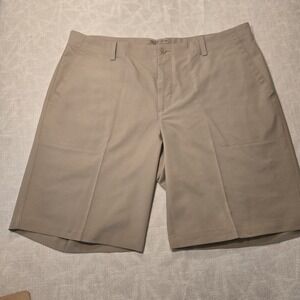 Nike Golf Dri fit standard fit flat front mens shorts size 38 khaki, Pre-owned